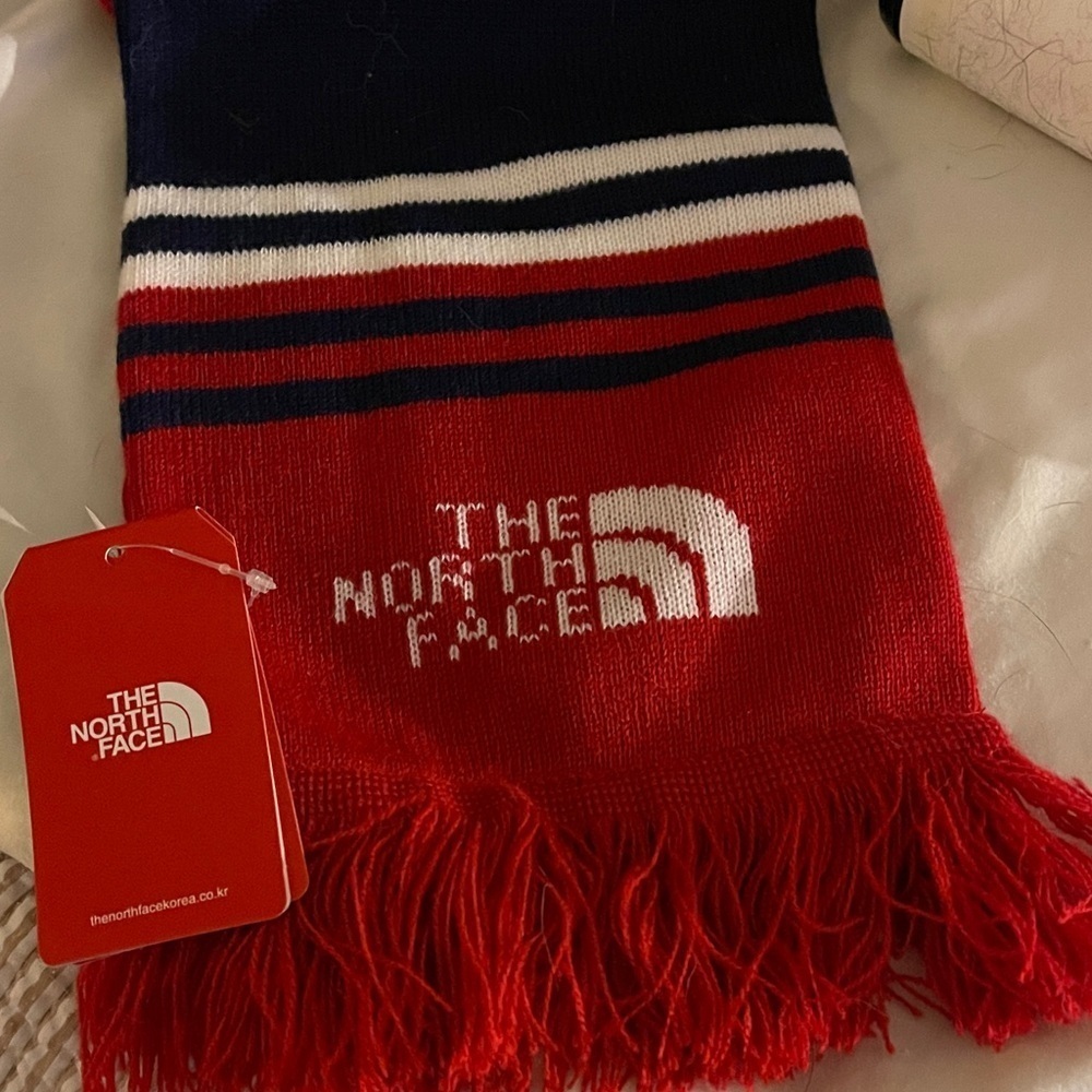 The North Face Red, White, Blue Knit Scarf with Fringe on ends NWT 2018 Olympic